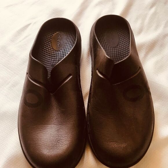 OOFOS Gray and Black Slip-On Loafers with Comfort Fit main image 6